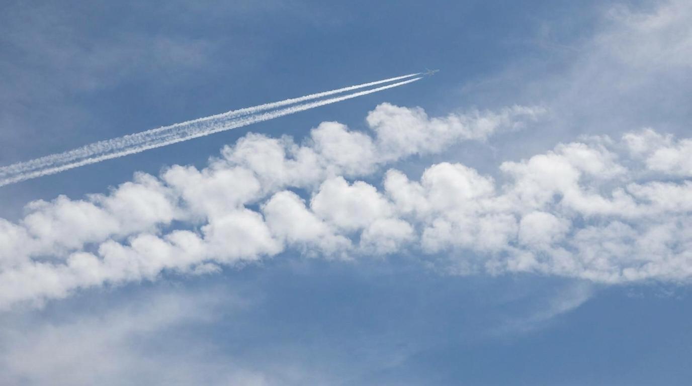 Cirrus homogenitus